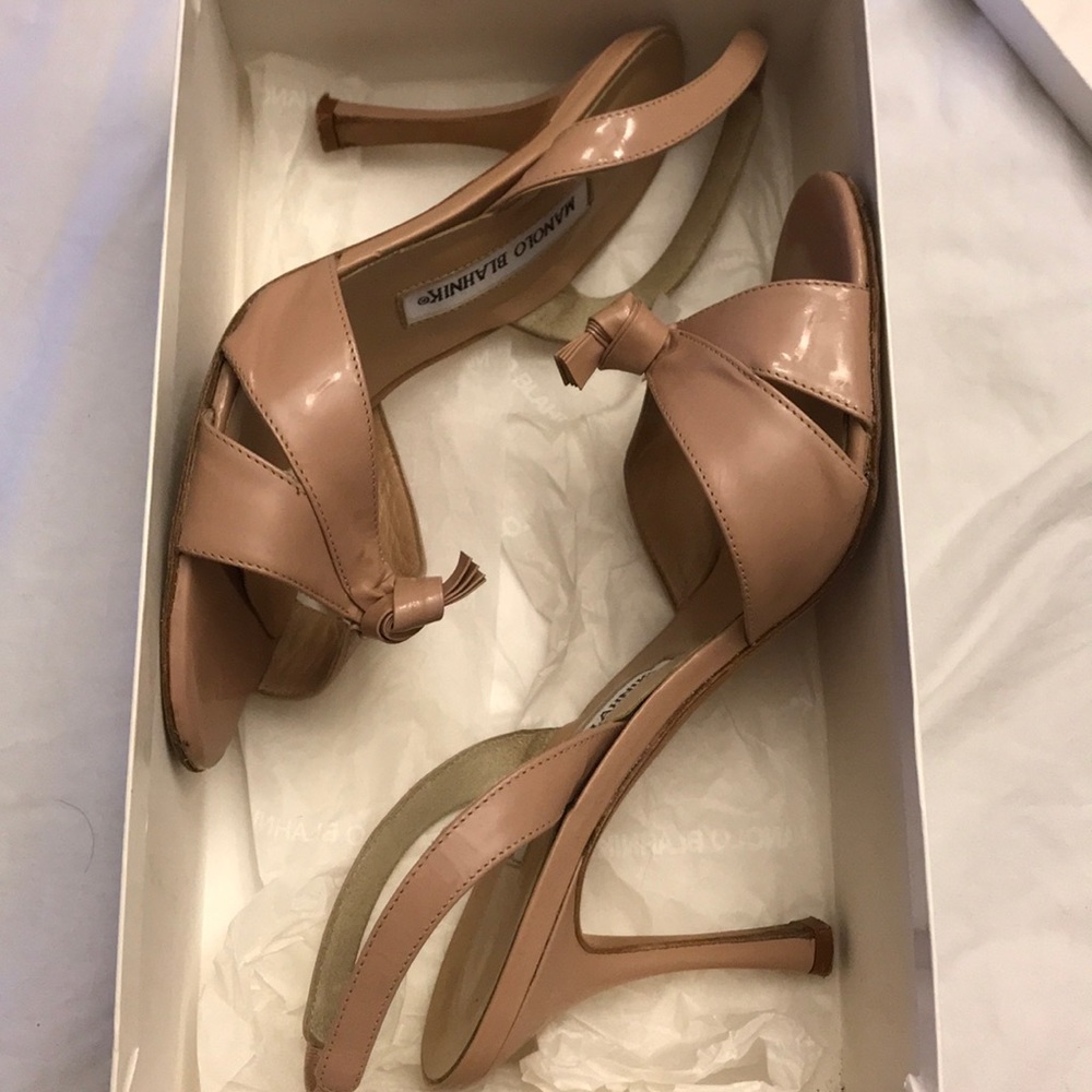 Manolo Blahnik Tan Heels
